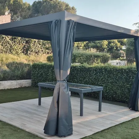 Maison La Marque Servian